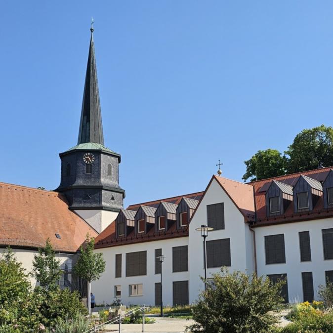 Kirche St. Josef mit Pfarrzentrum Niederndorf 1